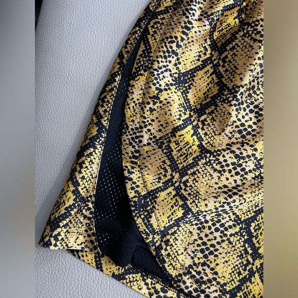 NWT - Nike Women’s Dri-Fit Rebel Fly Basketball Short - Size M - Picture 6 of 12